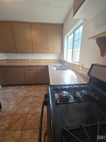 2020 Kem, Lake Isabella, CA 93240