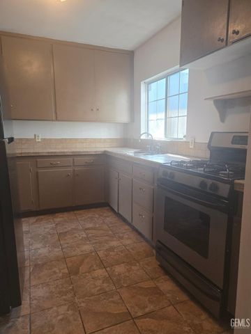 2020 Kem, Lake Isabella, CA 93240