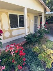 26831 Avenue Of The Oaks A, Newhall (santa Clarita), CA 91321