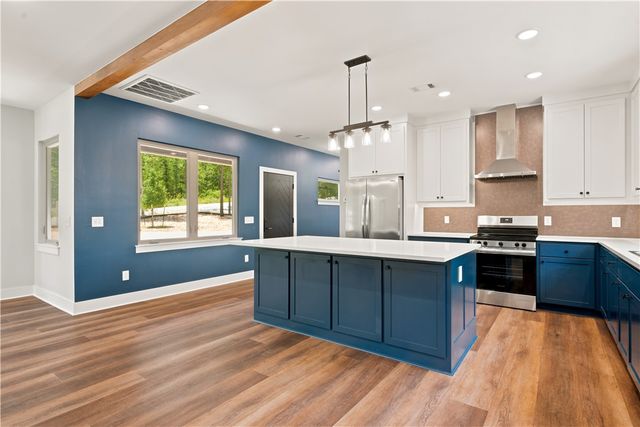23 Topcliffe Lane, Bella Vista, AR 72715