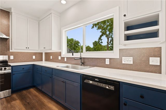 23 Topcliffe Lane, Bella Vista, AR 72715