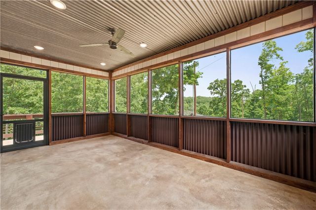 23 Topcliffe Lane, Bella Vista, AR 72715