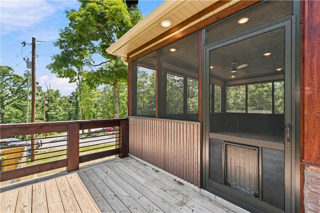 23 Topcliffe Lane, Bella Vista, AR 72715