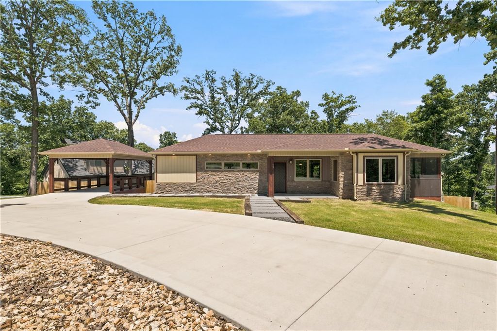 23 Topcliffe Lane, Bella Vista, AR 72715