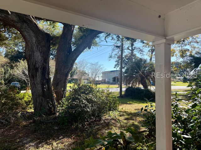 4027 Shell Point Rd, Beaufort, SC 29906