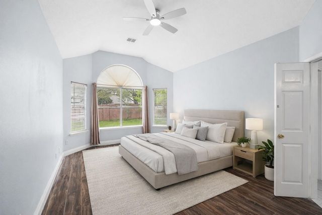 2623 Pine Shadows Drive, Sugar Land, TX 77479