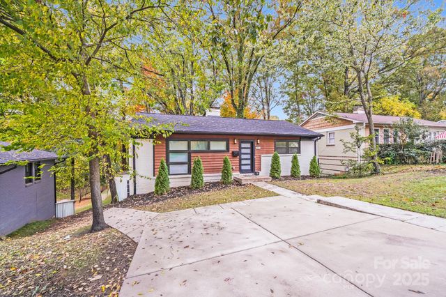 4910 Valley Stream Road, Charlotte, NC 28209