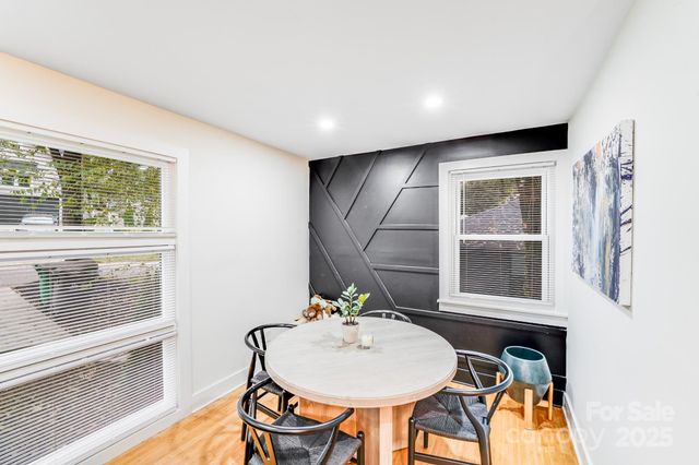 4910 Valley Stream Road, Charlotte, NC 28209