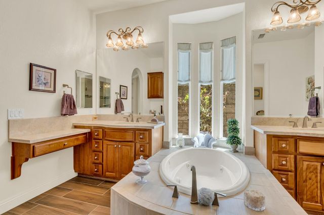 8610 San Lucas Cir, Roseville, CA 95747