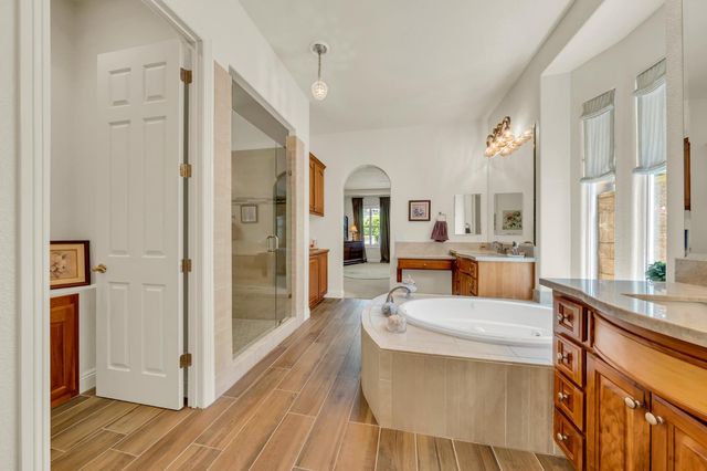 8610 San Lucas Cir, Roseville, CA 95747