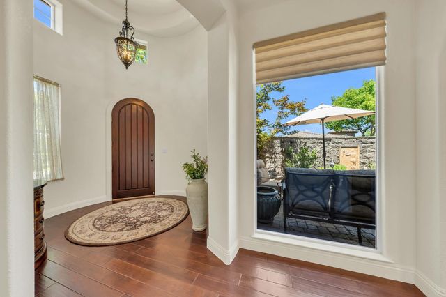 8610 San Lucas Cir, Roseville, CA 95747