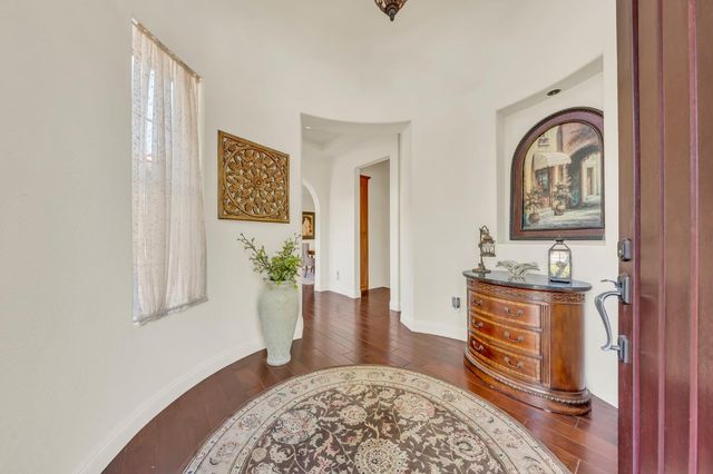 8610 San Lucas Cir, Roseville, CA 95747