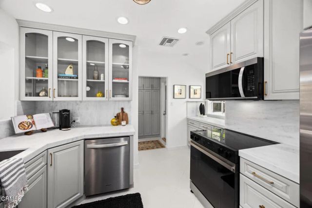 4811 Hill Street, La Canada Flintridge, CA 91011