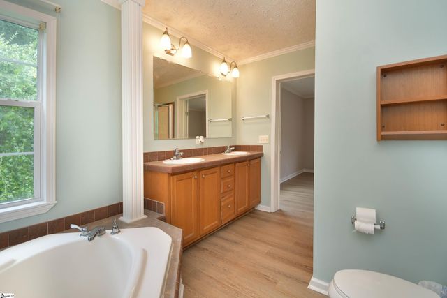 579 Daventon Road, Honea Path, SC 29654