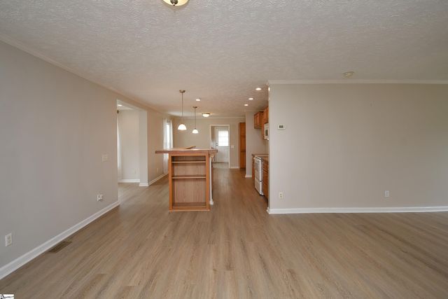 579 Daventon Road, Honea Path, SC 29654