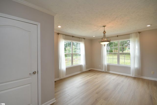 579 Daventon Road, Honea Path, SC 29654
