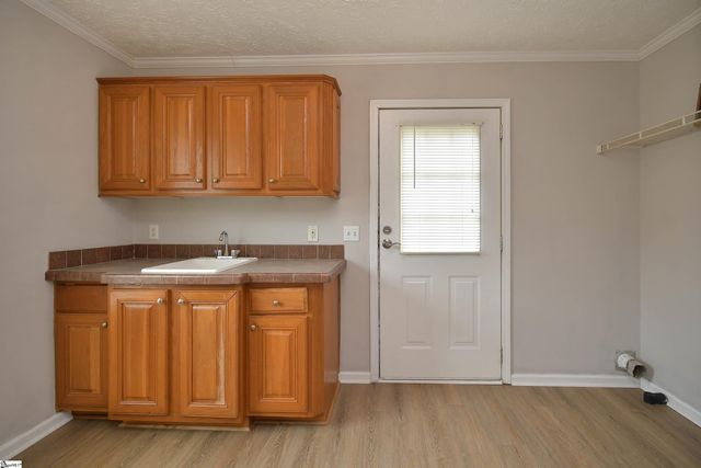 579 Daventon Road, Honea Path, SC 29654