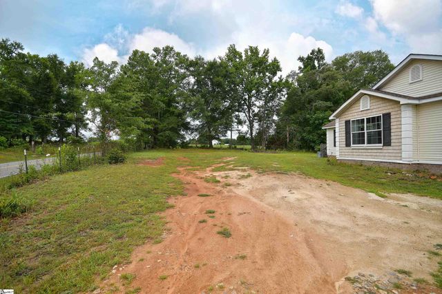 579 Daventon Road, Honea Path, SC 29654