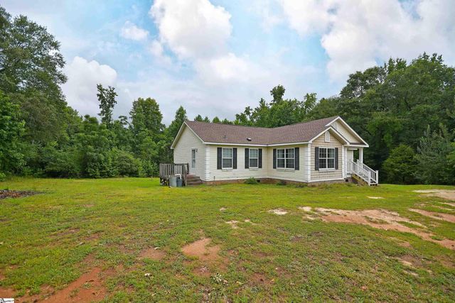 579 Daventon Road, Honea Path, SC 29654