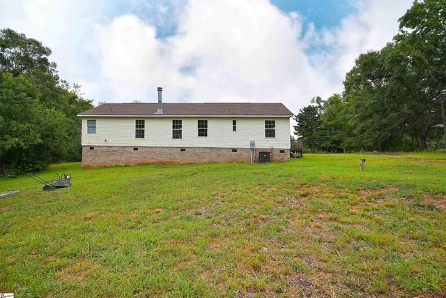 579 Daventon Road, Honea Path, SC 29654