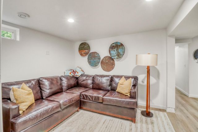2402 Broadway N, Fargo, ND 58102