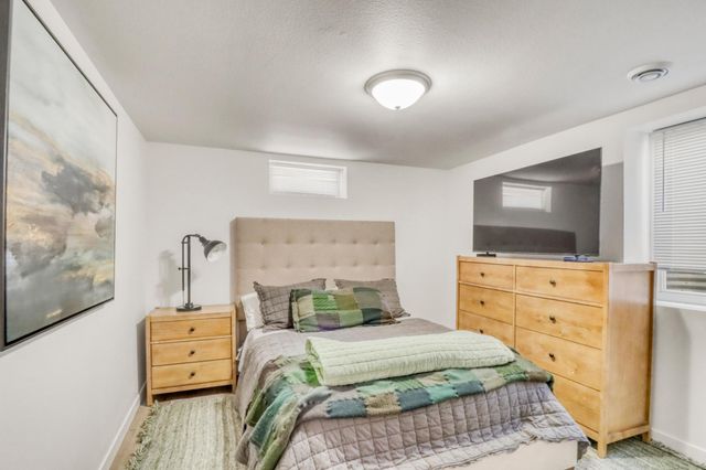 2402 Broadway N, Fargo, ND 58102
