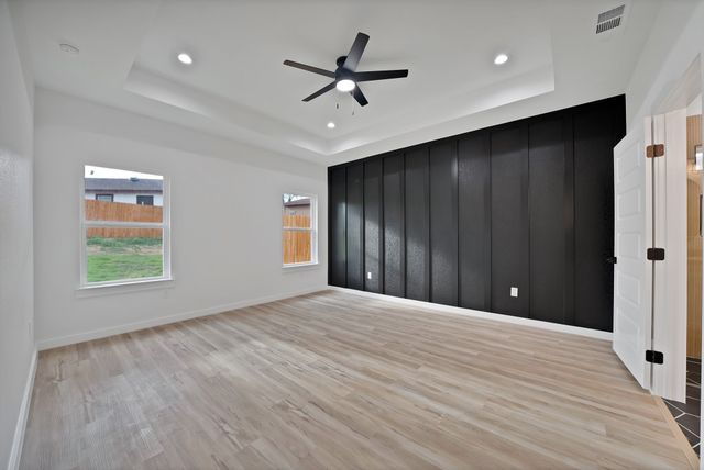 3005 Hanna Avenue, Fort Worth, TX 76106