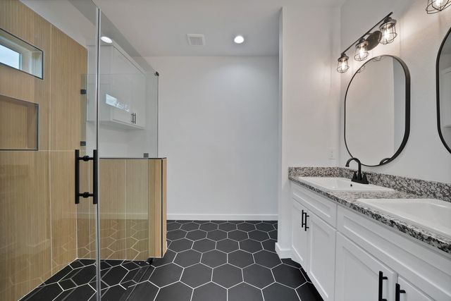 3005 Hanna Avenue, Fort Worth, TX 76106