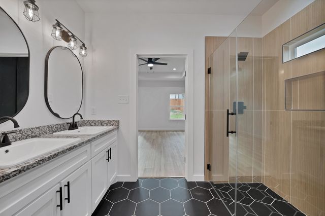3005 Hanna Avenue, Fort Worth, TX 76106