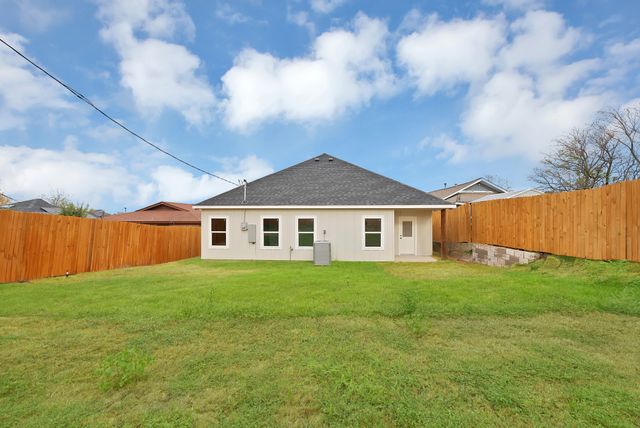 3005 Hanna Avenue, Fort Worth, TX 76106