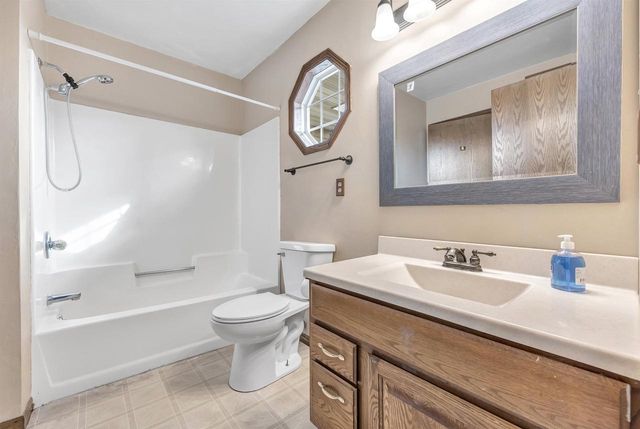 1264 FRANCO COURT, De Pere, WI 54115