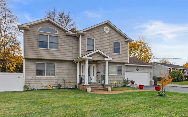 2 Smith Street, Deer Park, NY 11729