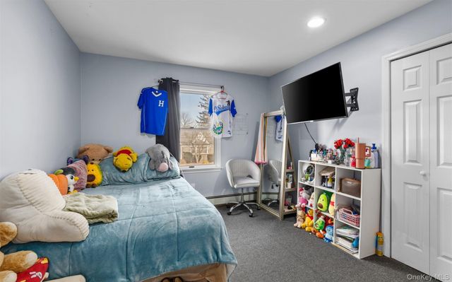 2 Smith Street, Deer Park, NY 11729