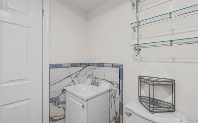 2 Smith Street, Deer Park, NY 11729