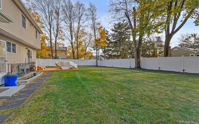 2 Smith Street, Deer Park, NY 11729