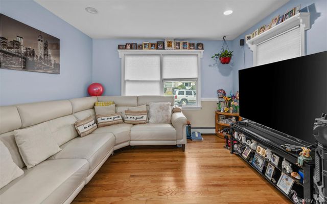 2 Smith Street, Deer Park, NY 11729