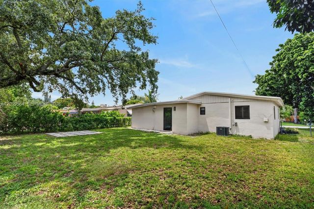 5626 Raleigh Street, Hollywood, FL 33021