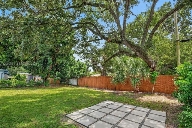 5626 Raleigh Street, Hollywood, FL 33021