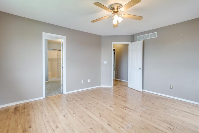 1910 Summerwood Ct, Goddard, KS 67052