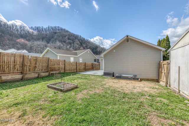 105 Saint James Place, Bristol, TN 37620