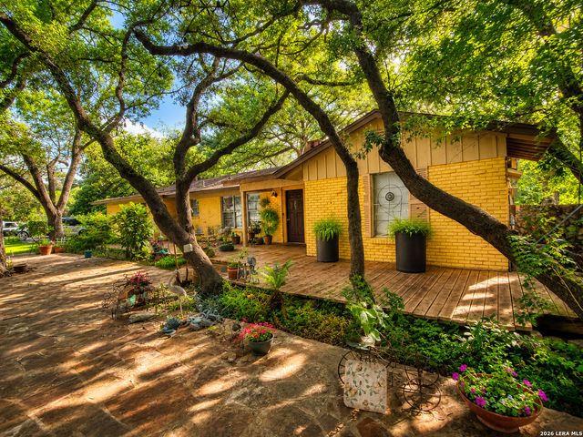 117 WAGON TRAIL RD, Shavano Park, TX 78231