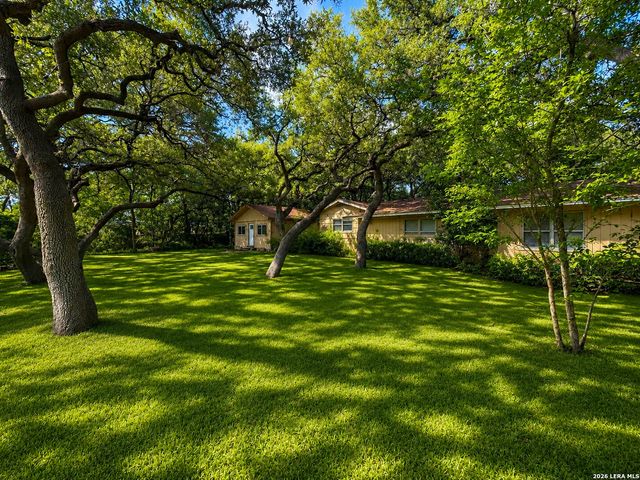 117 WAGON TRAIL RD, Shavano Park, TX 78231