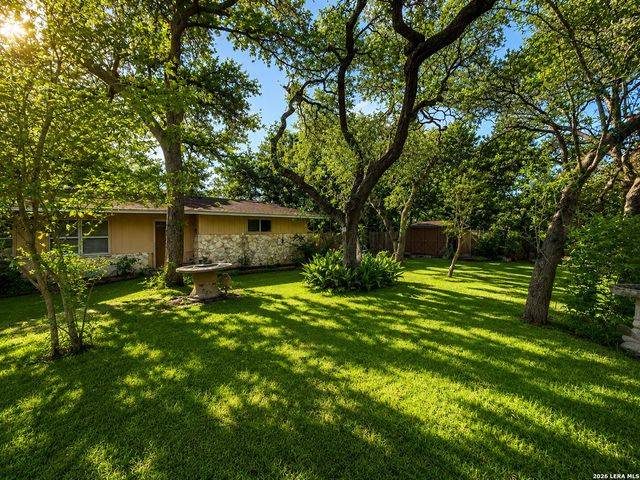 117 WAGON TRAIL RD, Shavano Park, TX 78231