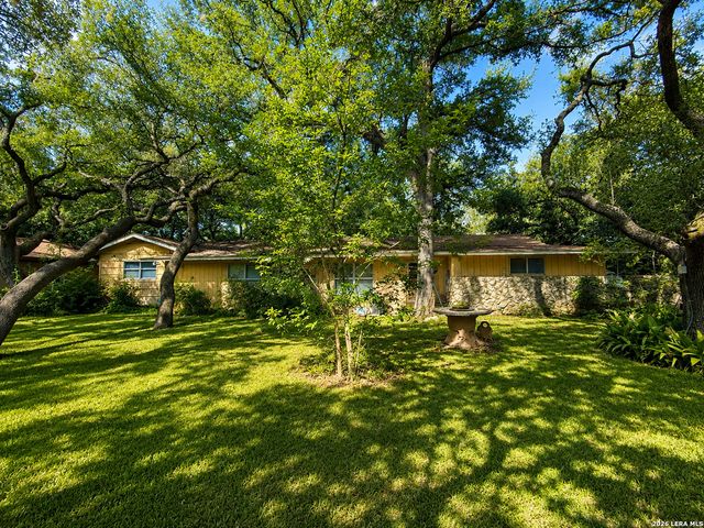 117 WAGON TRAIL RD, Shavano Park, TX 78231