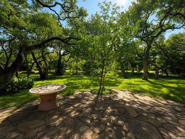 117 WAGON TRAIL RD, Shavano Park, TX 78231