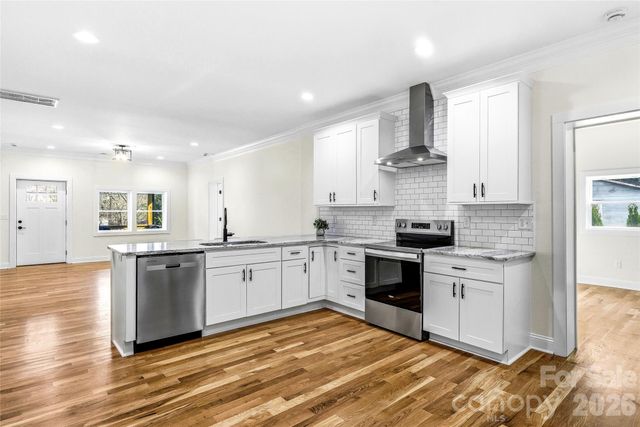 807 N Whitted Street, Hendersonville, NC 28791