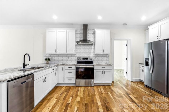 807 N Whitted Street, Hendersonville, NC 28791