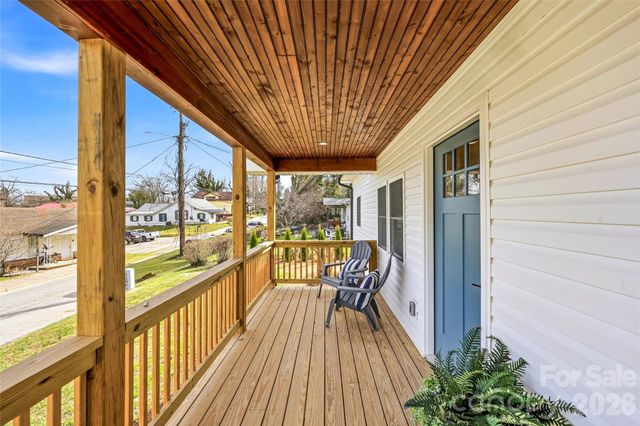 807 N Whitted Street, Hendersonville, NC 28791