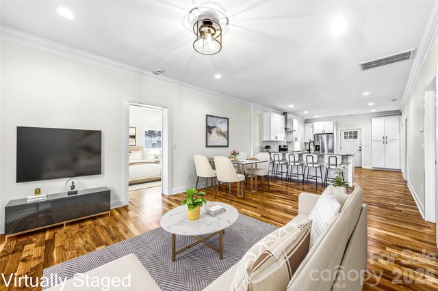 807 N Whitted Street, Hendersonville, NC 28791