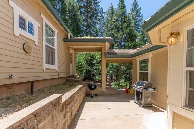 5048 Wylderidge Dr, Murphys, CA 95247